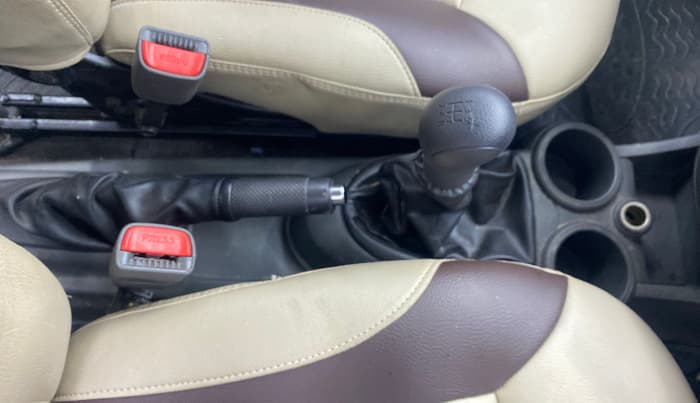 2015 Chevrolet Beat LT PETROL, Petrol, Manual, 49,068 km, Gear Lever