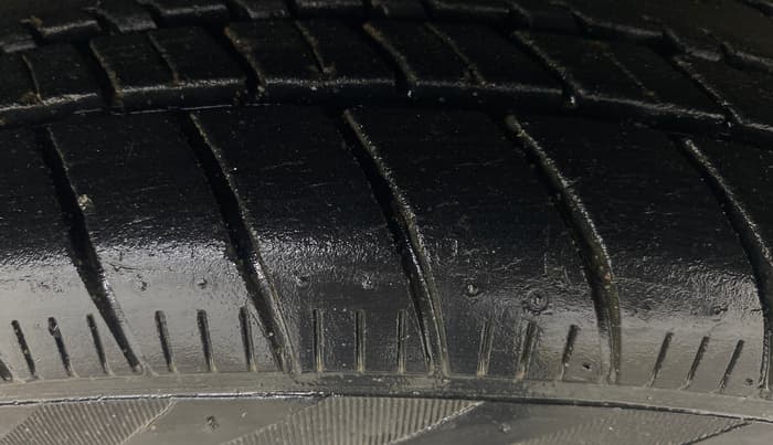 2015 Chevrolet Beat LT PETROL, Petrol, Manual, 49,068 km, Left Front Tyre Tread