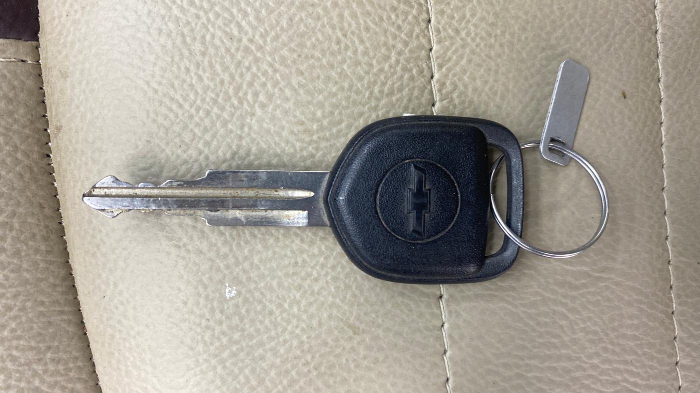 2015 Chevrolet Beat LT PETROL, Petrol, Manual, 49,068 km, Key Close Up