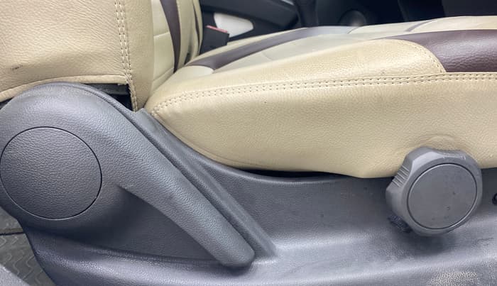 2015 Chevrolet Beat LT PETROL, Petrol, Manual, 49,068 km, Driver Side Adjustment Panel