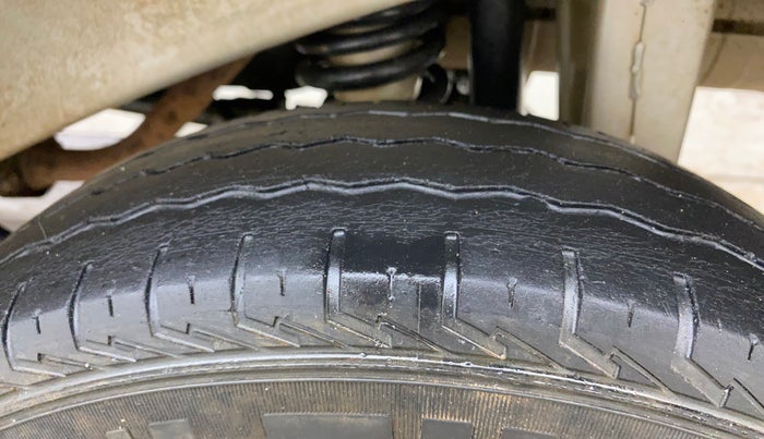 2022 Maruti Eeco 7 STR STD 1.2, Petrol, Manual, 41,911 km, Left Rear Tyre Tread
