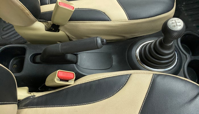 2018 Honda Brio S(O) MT, CNG, Manual, 42,610 km, Gear Lever