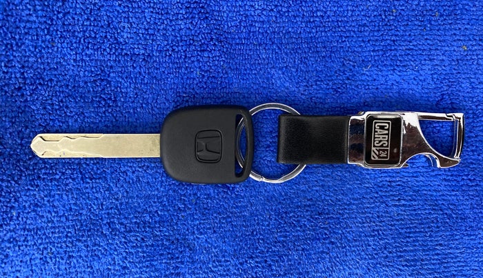 2018 Honda Brio S(O) MT, CNG, Manual, 42,610 km, Key Close Up