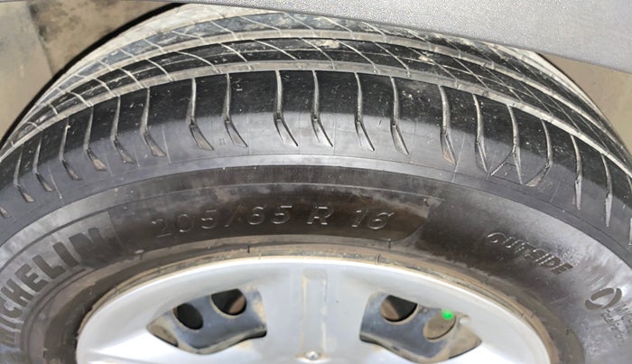 2020 KIA SELTOS HTK 1.5 PETROL, Petrol, Manual, 74,094 km, Right Front Tyre Tread