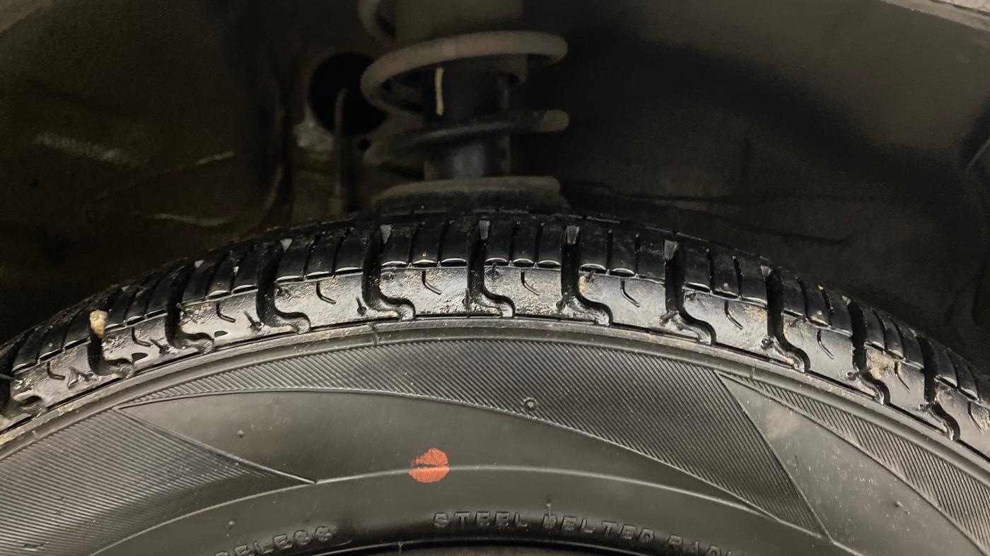 2016 Maruti Alto K10 VXI, Petrol, Manual, 75,713 km, Right Front Tyre Tread