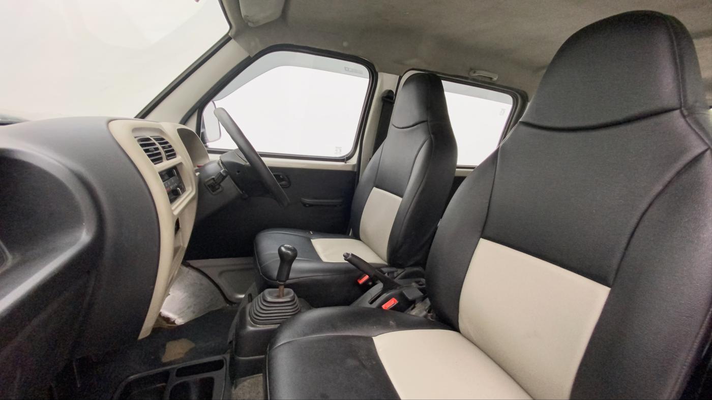 2020 Maruti Eeco 5 STR WITH A/C+HTR, Petrol, Manual, 95,338 km, Right Side Front Door Cabin