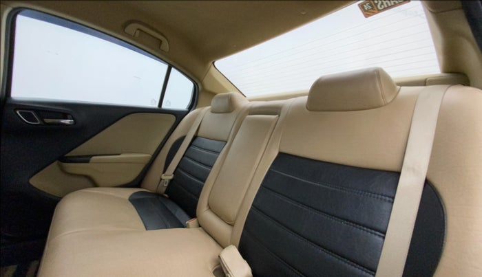 2020 Honda City 1.5L I-VTEC V MT, Petrol, Manual, 41,211 km, Right Side Rear Door Cabin