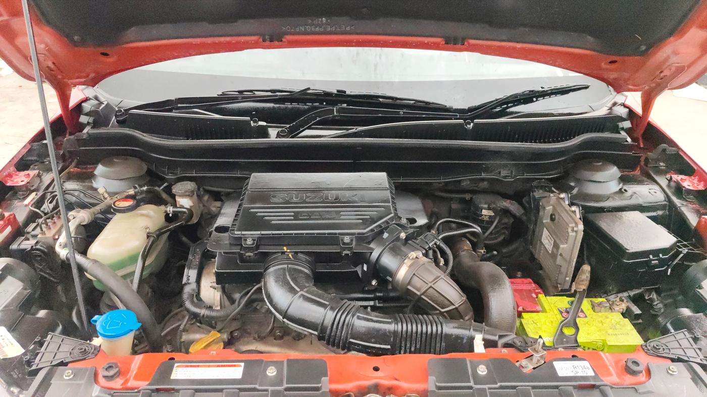 2018 Maruti Vitara Brezza ZDI PLUS DUAL TONE, Diesel, Manual, 59,387 km, Engine View