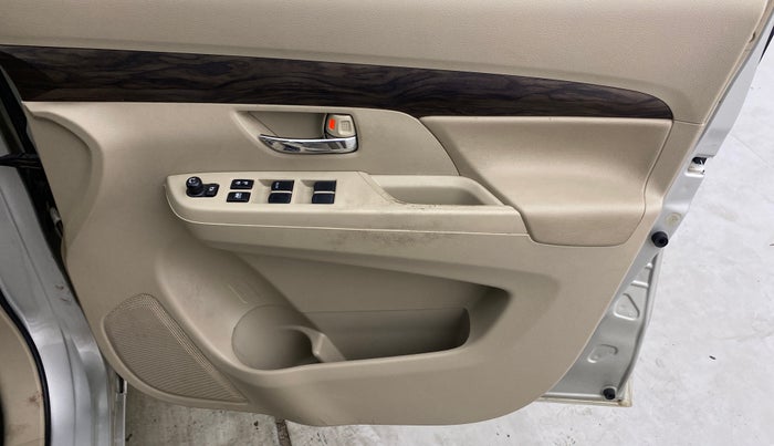 2020 Maruti Ertiga ZXI+ SHVS, Petrol, Manual, 32,513 km, Driver Side Door Panels Control