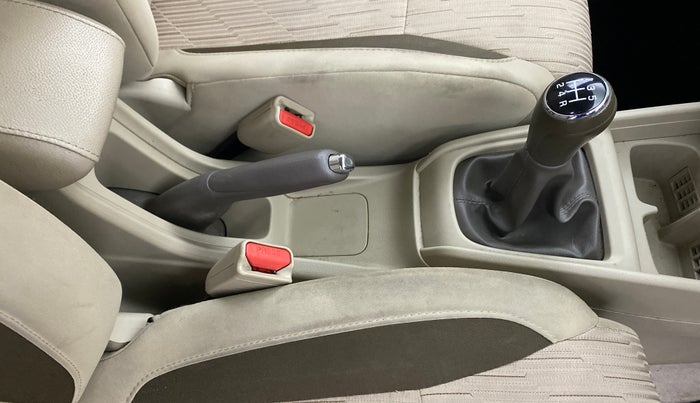 2020 Maruti Ertiga ZXI+ SHVS, Petrol, Manual, 32,513 km, Gear Lever