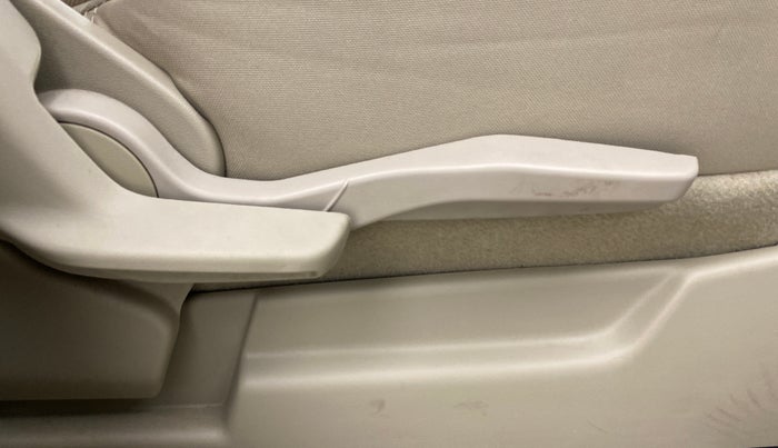 2020 Maruti Ertiga ZXI+ SHVS, Petrol, Manual, 32,513 km, Driver Side Adjustment Panel