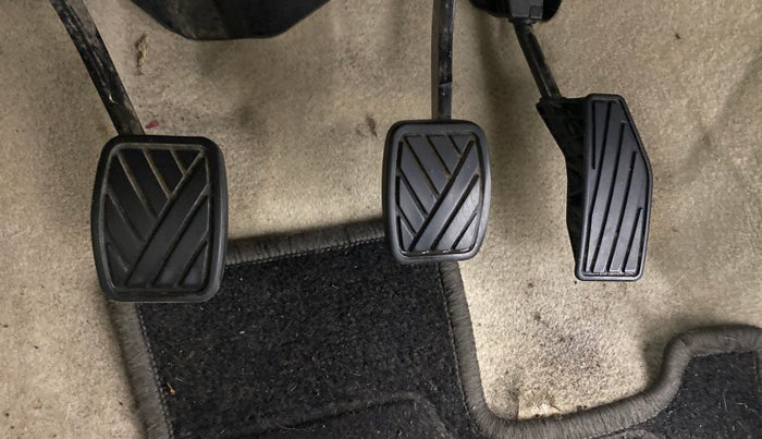 2020 Maruti Ertiga ZXI+ SHVS, Petrol, Manual, 32,513 km, Pedals