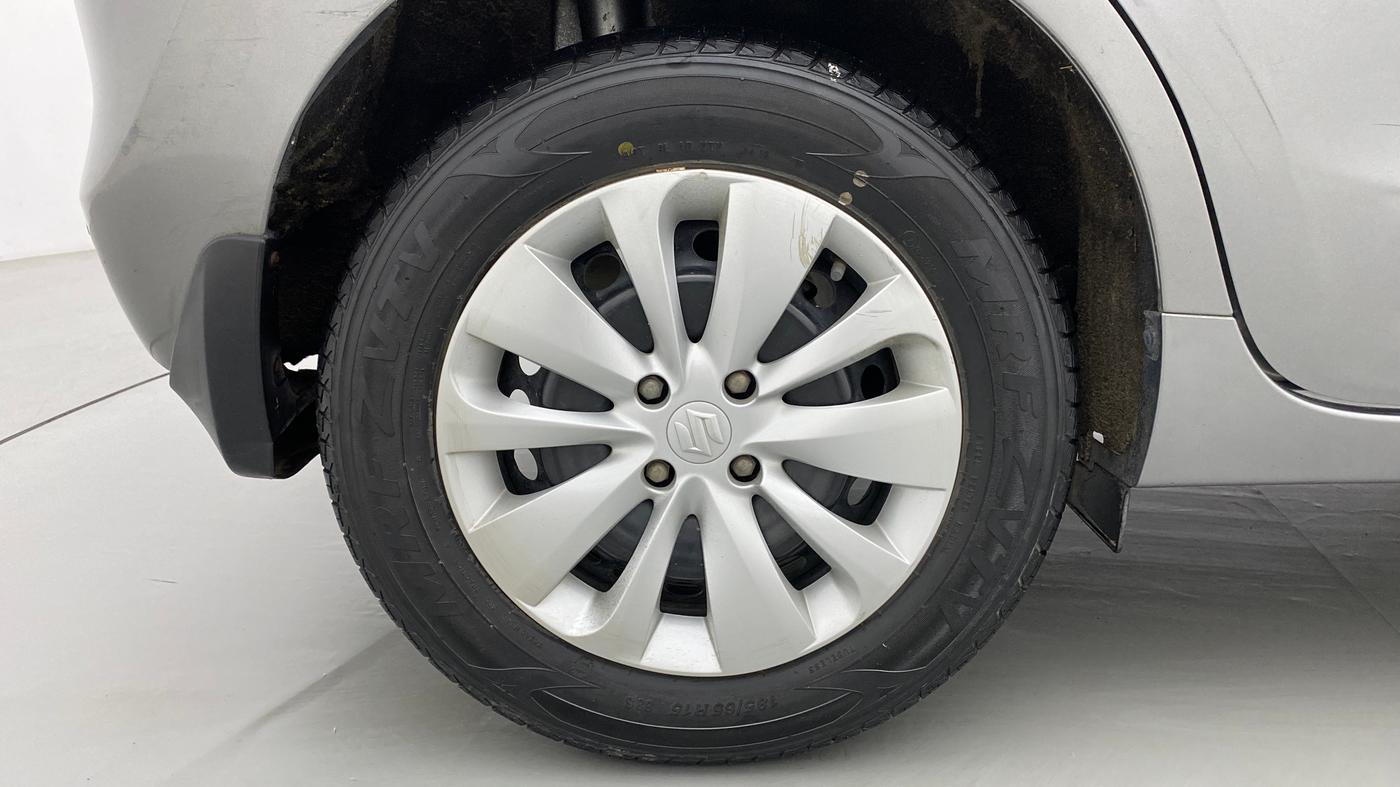 2016 Maruti Baleno DELTA PETROL 1.2, Petrol, Manual, 8,740 km, Right Rear Wheel