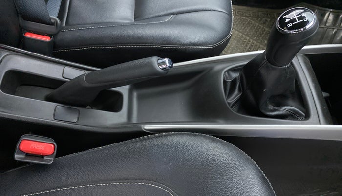 2016 Maruti Baleno DELTA PETROL 1.2, Petrol, Manual, 8,740 km, Gear Lever