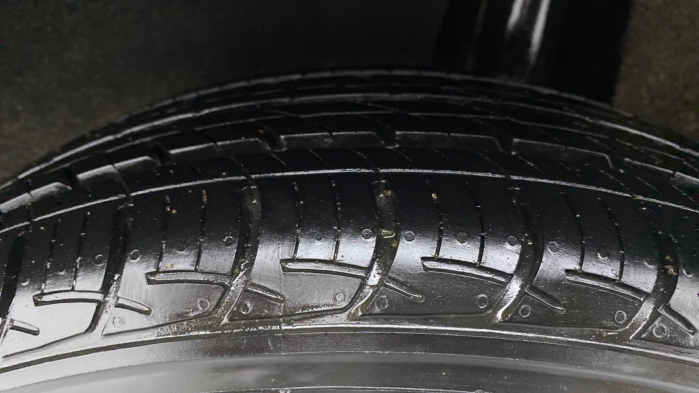 2016 Maruti Baleno DELTA PETROL 1.2, Petrol, Manual, 8,740 km, Left Rear Tyre Tread