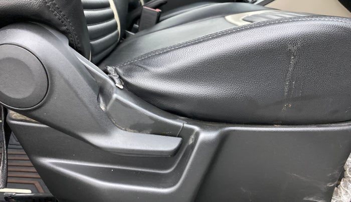 2019 Maruti New Wagon-R VXI (O) 1.2, Petrol, Manual, 68,200 km, Driver Side Adjustment Panel
