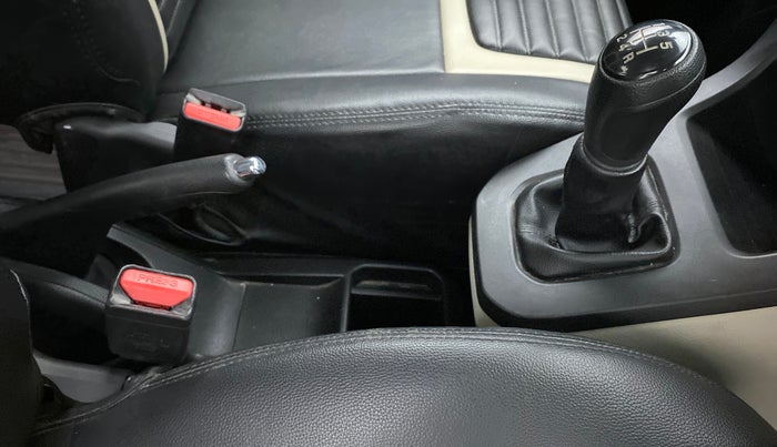 2019 Maruti New Wagon-R VXI (O) 1.2, Petrol, Manual, 68,200 km, Gear Lever