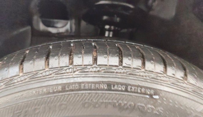 2019 Hyundai Grand i10 SPORTZ 1.2 KAPPA VTVT, Petrol, Manual, 63,179 km, Left Front Tyre Tread