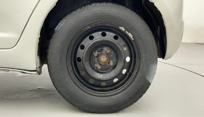 2010 Maruti Swift VXI, Petrol, Manual, 80,407 km, Left Rear Wheel