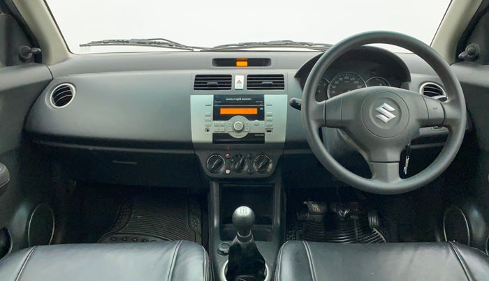 2010 Maruti Swift VXI, Petrol, Manual, 80,407 km, Dashboard