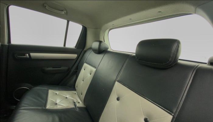 2010 Maruti Swift VXI, Petrol, Manual, 80,407 km, Right Side Rear Door Cabin