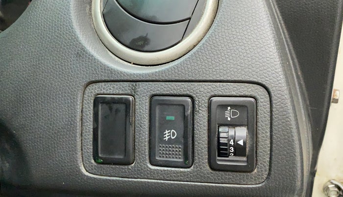 2010 Maruti Swift VXI, Petrol, Manual, 80,407 km, Dashboard - Headlight height adjustment not working