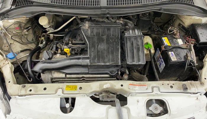 2010 Maruti Swift VXI, Petrol, Manual, 80,407 km, Open Bonet