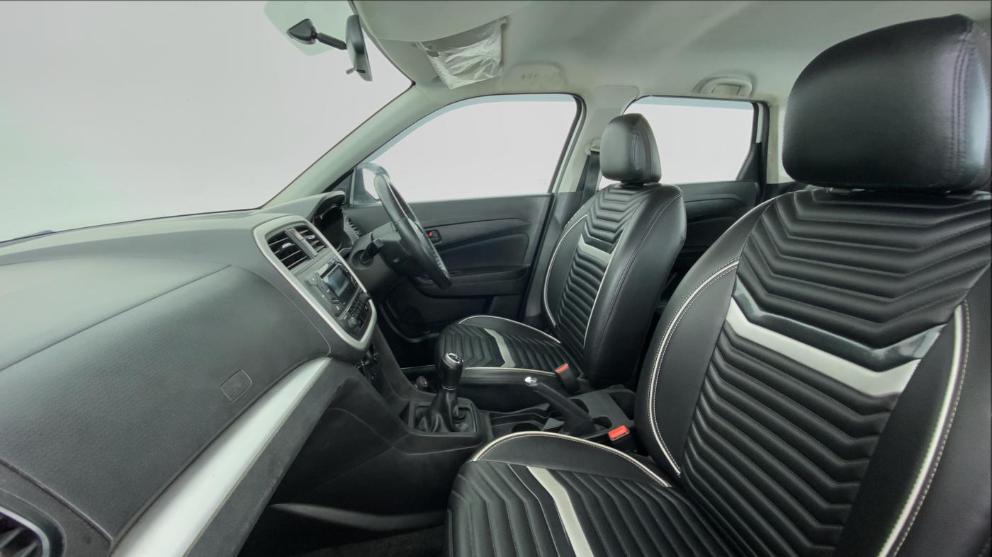 2018 Maruti Vitara Brezza VDI, Diesel, Manual, 49,317 km, Right Side Front Door Cabin