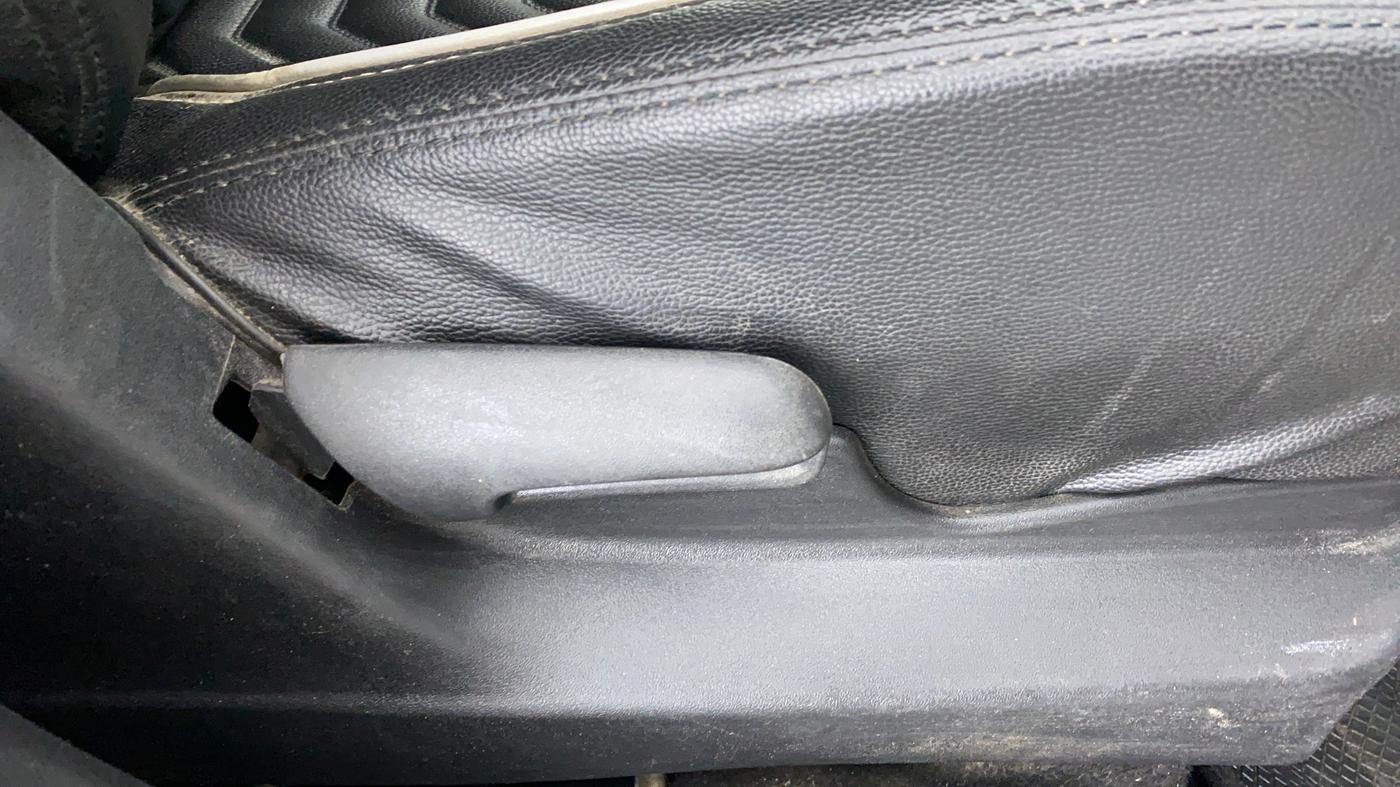 2018 Maruti Vitara Brezza VDI, Diesel, Manual, 49,317 km, Driver Side Adjustment Panel