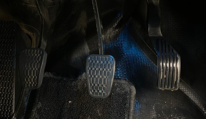 2022 Tata ALTROZ XZ PLUS PETROL, CNG, Manual, 1,27,164 km, Pedals