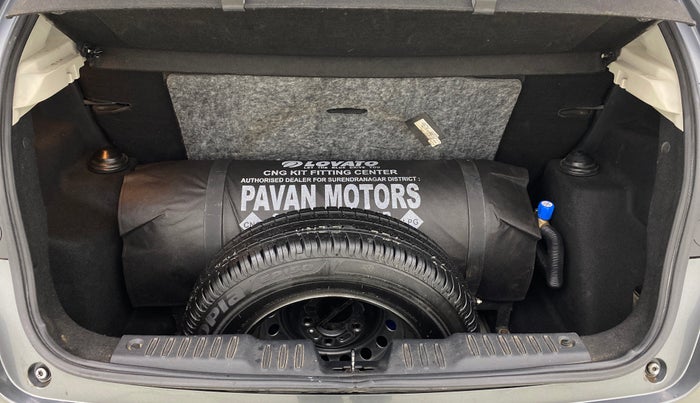 2022 Tata ALTROZ XZ PLUS PETROL, CNG, Manual, 1,27,164 km, Boot Inside