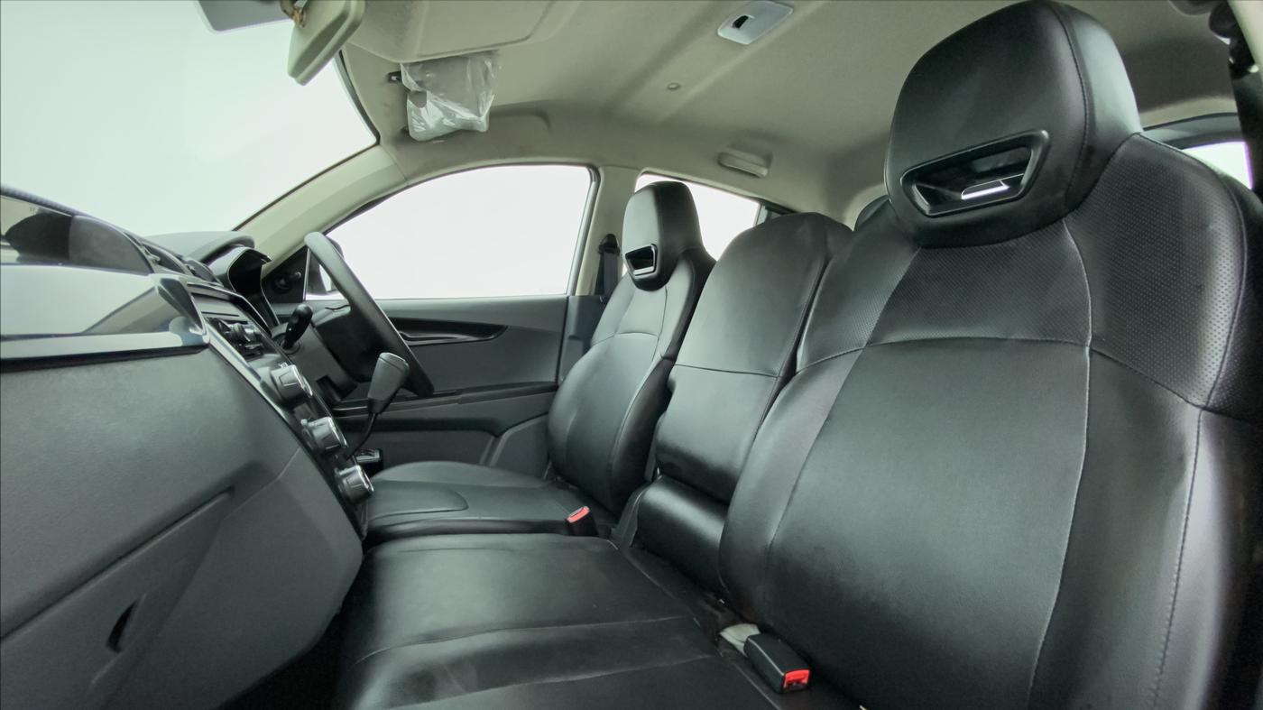 2018 Mahindra KUV 100 NXT K2 6 STR, Petrol, Manual, 5,852 km, Right Side Front Door Cabin