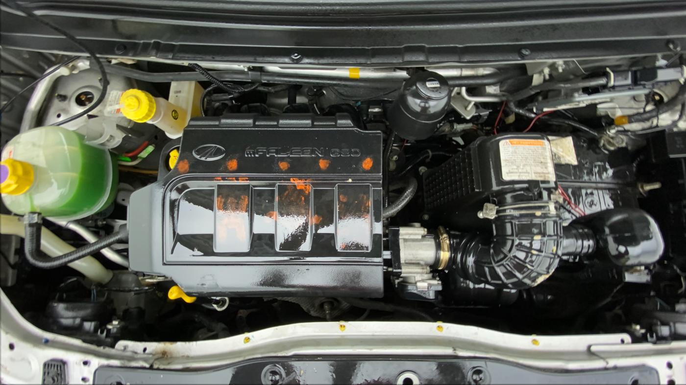 2018 Mahindra KUV 100 NXT K2 6 STR, Petrol, Manual, 5,852 km, Open Bonet