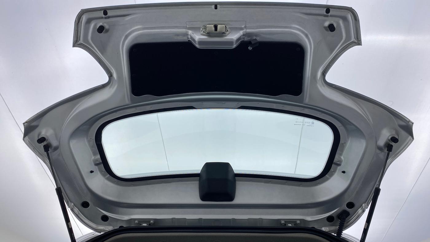 2018 Mahindra KUV 100 NXT K2 6 STR, Petrol, Manual, 5,852 km, Boot Door Open
