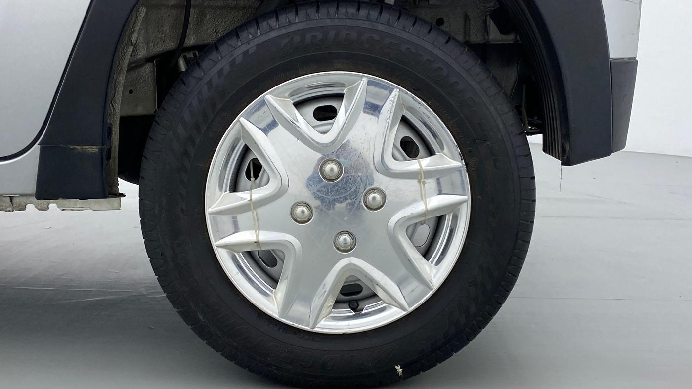 2018 Mahindra KUV 100 NXT K2 6 STR, Petrol, Manual, 5,852 km, Left Rear Wheel