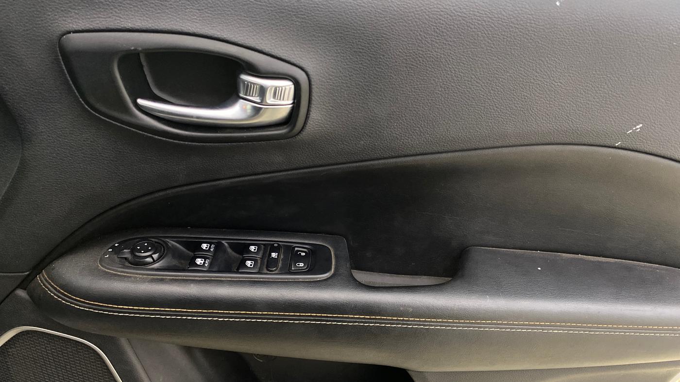 2019 Jeep Compass SPORT PLUS 2.0 DIESEL, Diesel, Manual, 94,130 km, Driver Side Door Panels Control