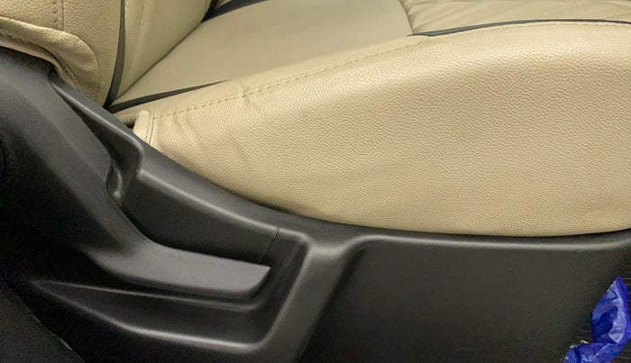 2021 Maruti New Wagon-R LXI CNG (O) 1.0, CNG, Manual, 16,320 km, Driver Side Adjustment Panel