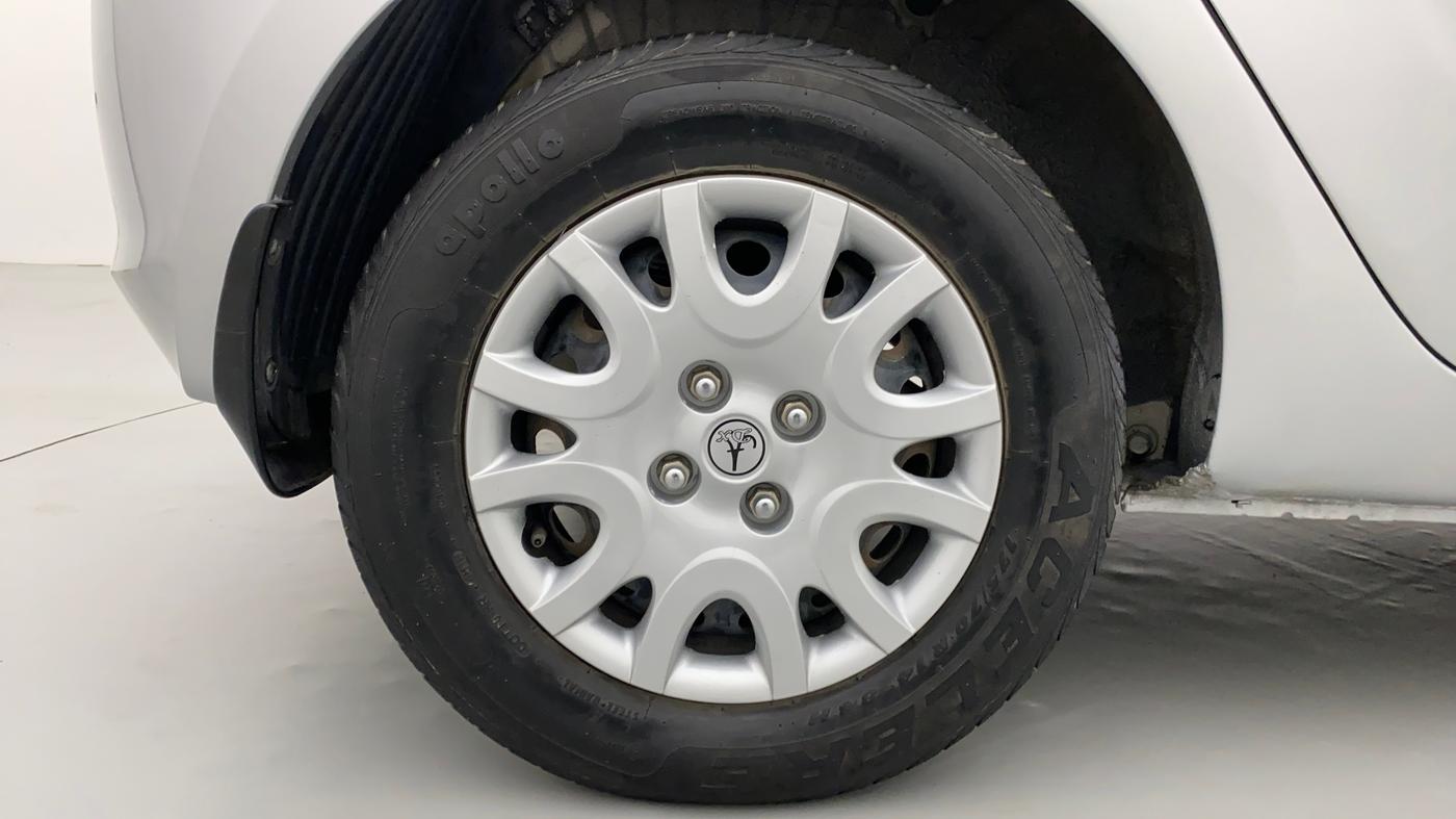 2013 Hyundai i20 MAGNA O 1.2, Petrol, Manual, 46,993 km, Right Rear Wheel