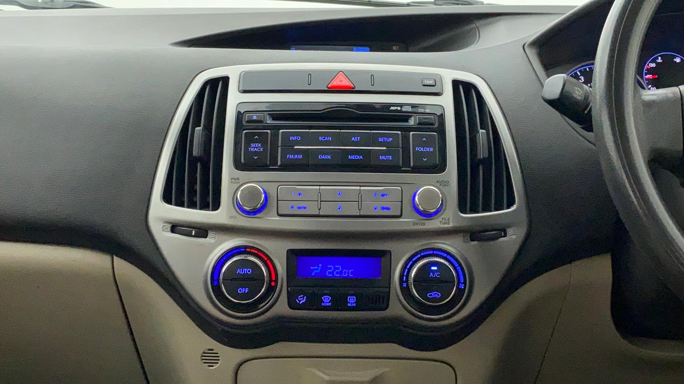 2013 Hyundai i20 MAGNA O 1.2, Petrol, Manual, 46,993 km, Air Conditioner