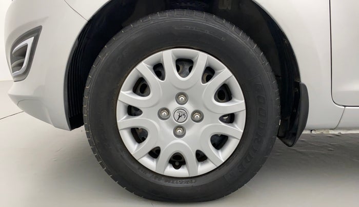 2013 Hyundai i20 MAGNA O 1.2, Petrol, Manual, 46,993 km, Left Front Wheel