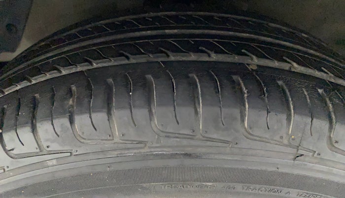 2013 Hyundai i20 MAGNA O 1.2, Petrol, Manual, 46,993 km, Left Front Tyre Trea