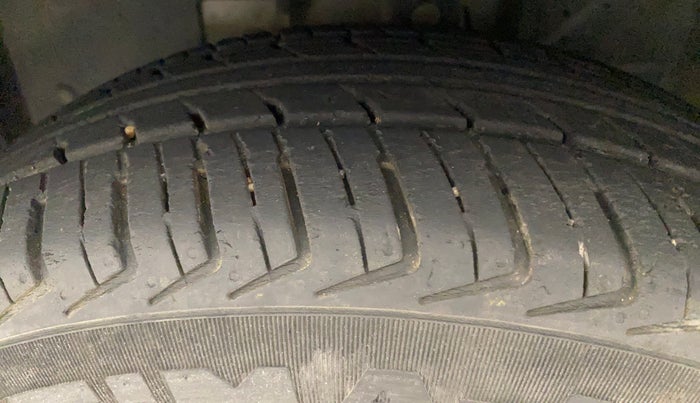 2019 Datsun Redi Go A, Petrol, Manual, 52,284 km, Left Front Tyre Tread