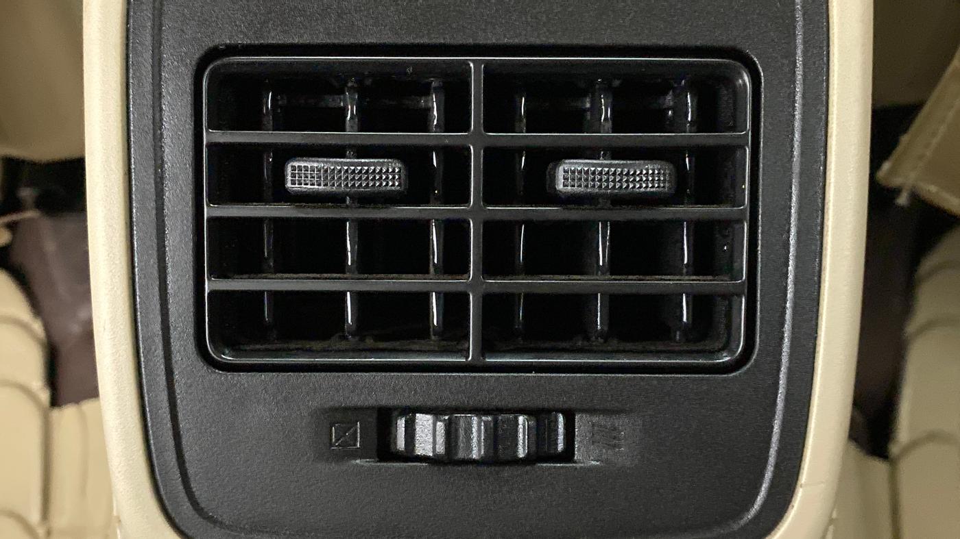 2018 Maruti Dzire VXI AMT, Petrol, Automatic, 14,925 km, Rear AC Vents