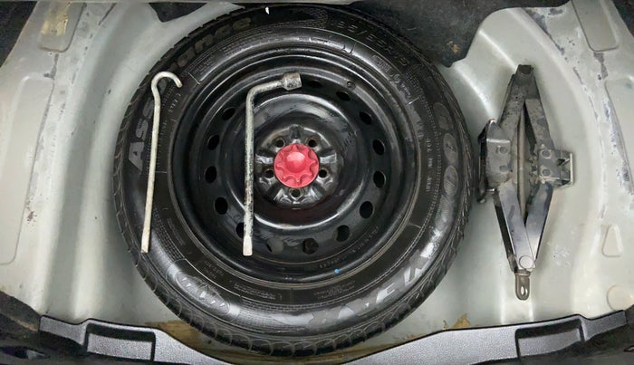 2017 Toyota Corolla Altis J S, CNG, Manual, Spare Tyre