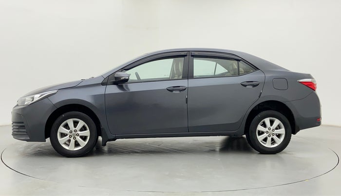 2017 Toyota Corolla Altis J S, CNG, Manual, Left Side