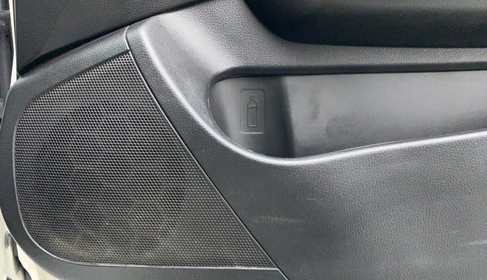 2017 Maruti Swift VXI D, Petrol, Manual, 14,319 km, Speaker