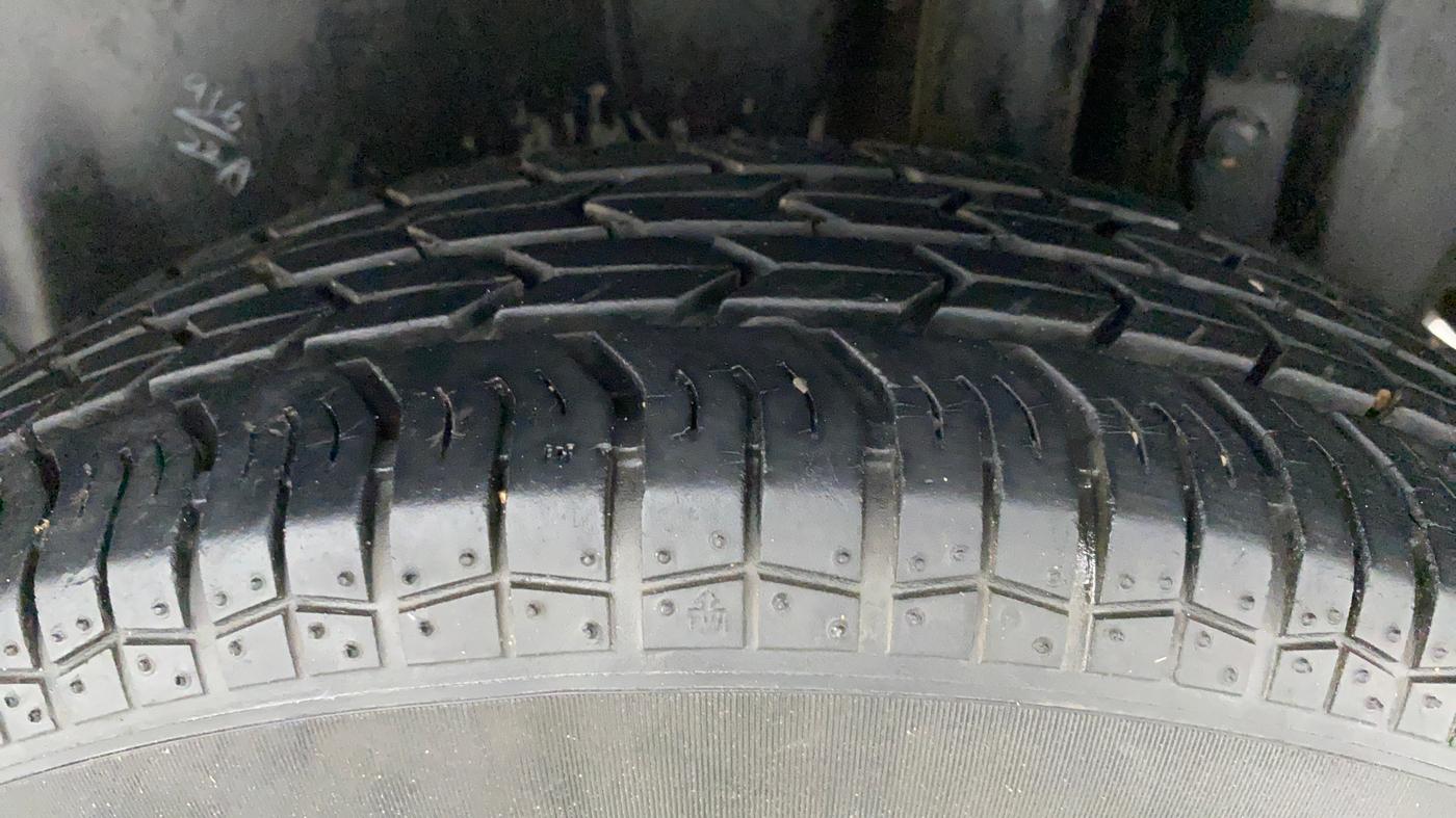 2017 Maruti Swift VXI D, Petrol, Manual, 14,319 km, Left Rear Tyre Tread