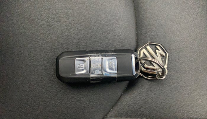 2019 MG HECTOR SMART 1.5 DCT PETROL, Petrol, Automatic, 33,769 km, Key Close Up