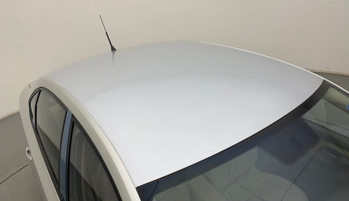 2011 Volkswagen Vento TRENDLINE 1.6, Petrol, Manual, 69,574 km, Roof