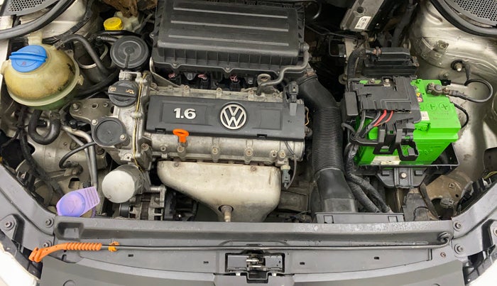 2011 Volkswagen Vento TRENDLINE 1.6, Petrol, Manual, 69,574 km, Open Bonet